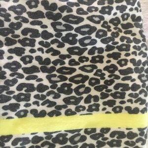 Pretty Leopard scarf. New!